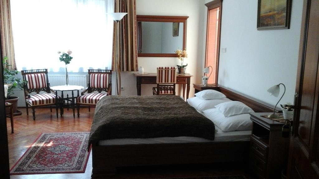 Villa Cecile Шопрон Экстерьер фото