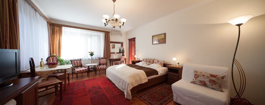 Villa Cecile Шопрон Экстерьер фото