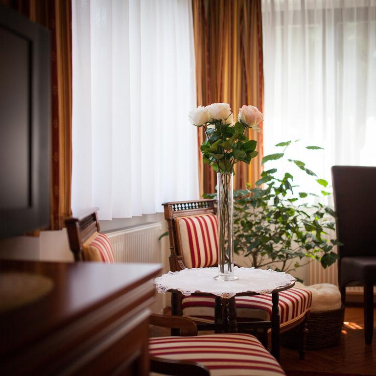 Villa Cecile Шопрон Экстерьер фото